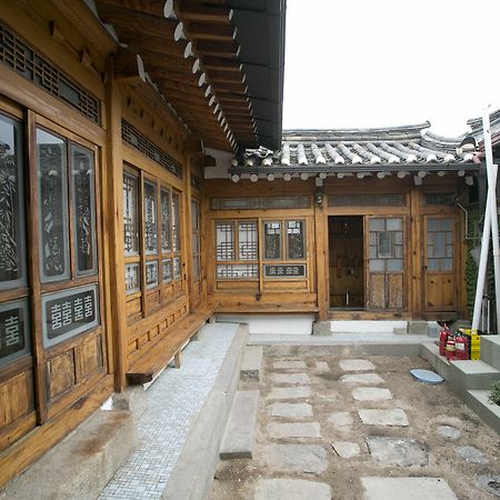 Nuri Hanok Guesthouse Seoul Bagian luar foto