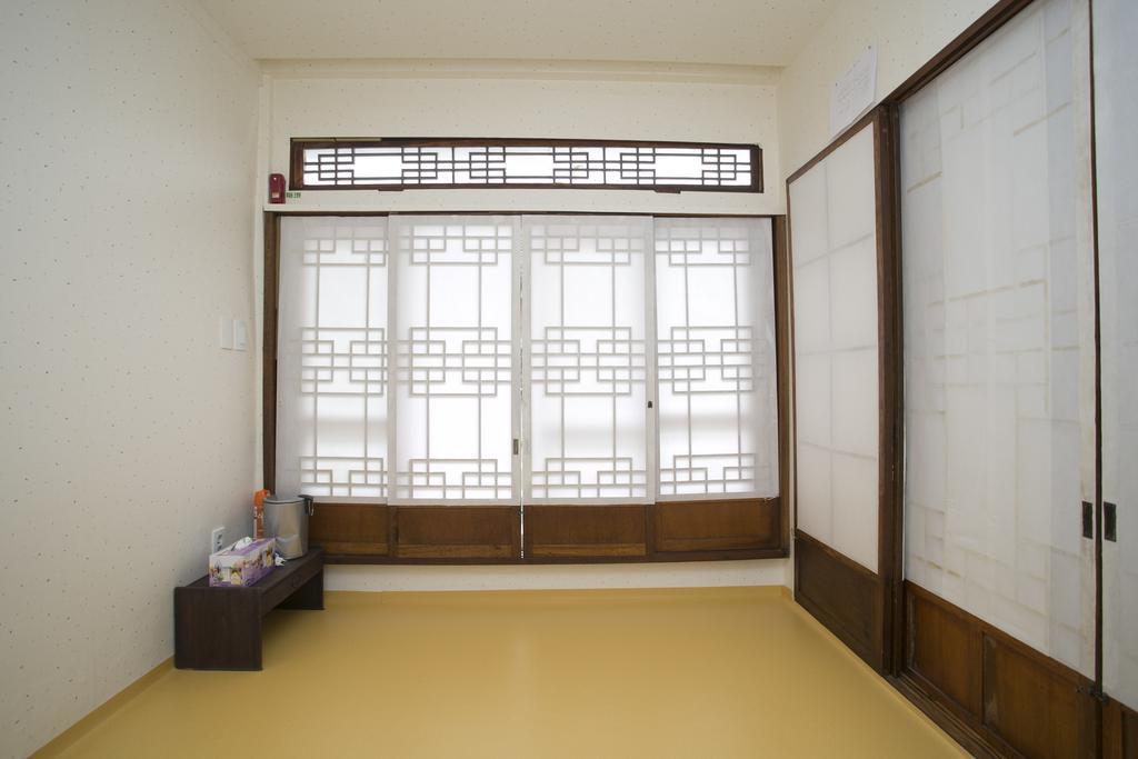 Nuri Hanok Guesthouse Seoul Bagian luar foto